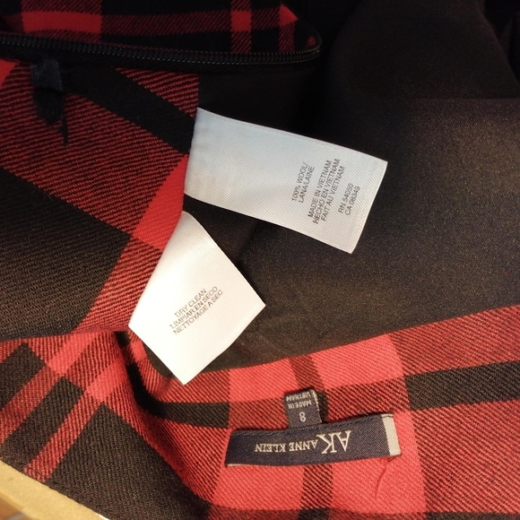 Ladies size 8 Anne Klein red tartan plaid skirt - Picture 4 of 4